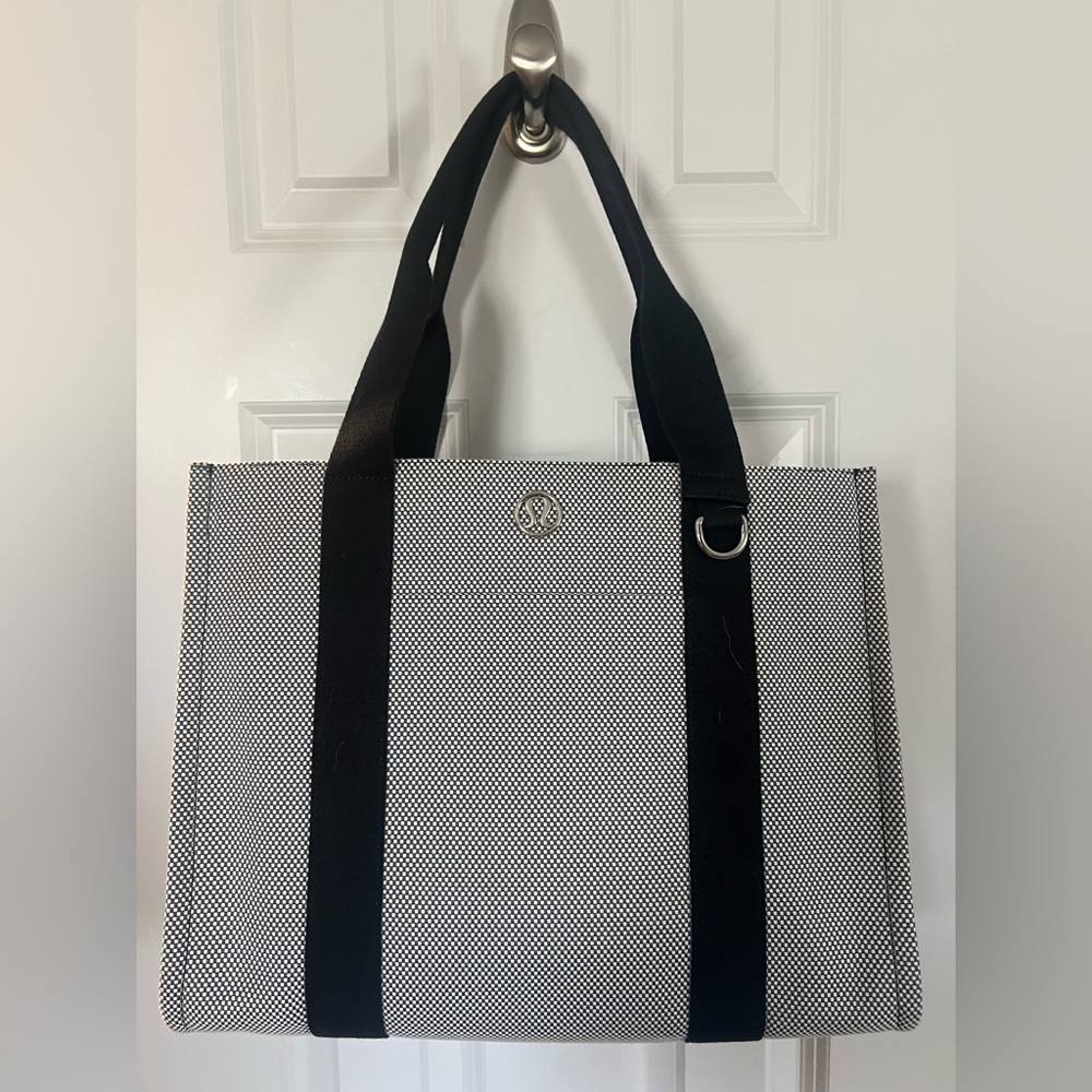 lululemon athletica Black & White Textured Canvas Tote with Black Straps